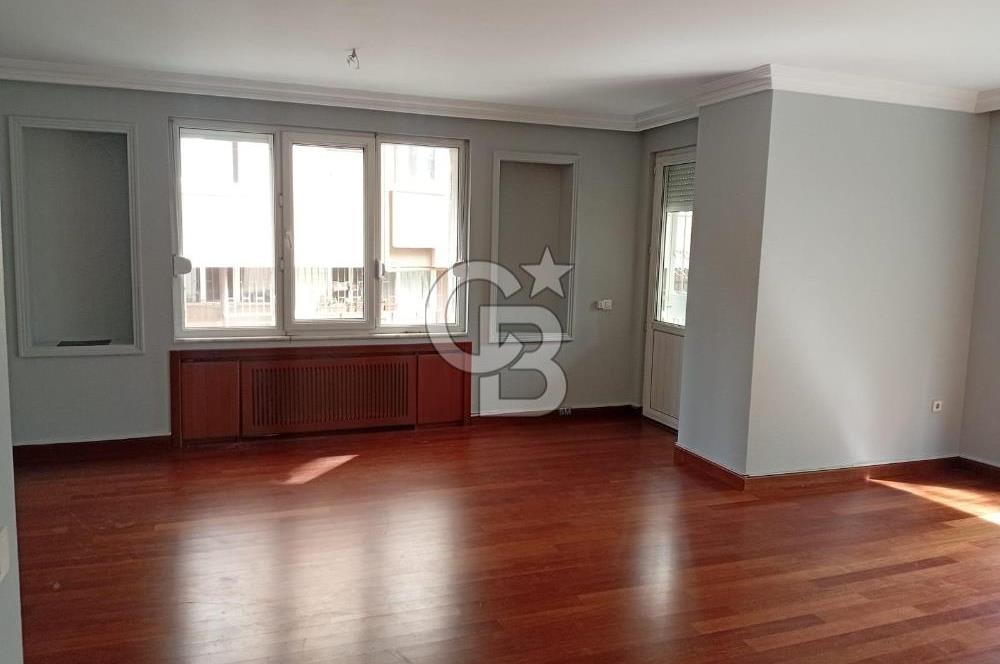 Göztepe Çimenzar Sokak'ta 4+1 Daire