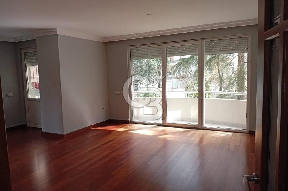 Göztepe Çimenzar Sokak'ta 4+1 Daire