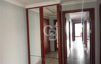 Göztepe Çimenzar Sokak'ta 4+1 Daire