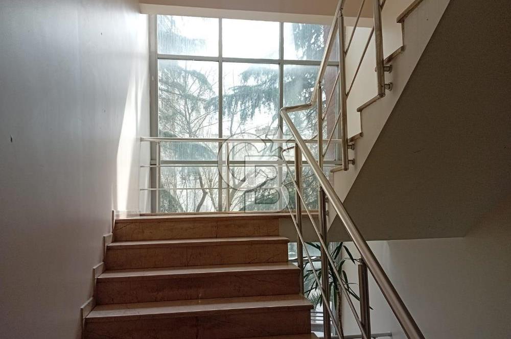 Göztepe Çimenzar Sokak'ta 4+1 Daire