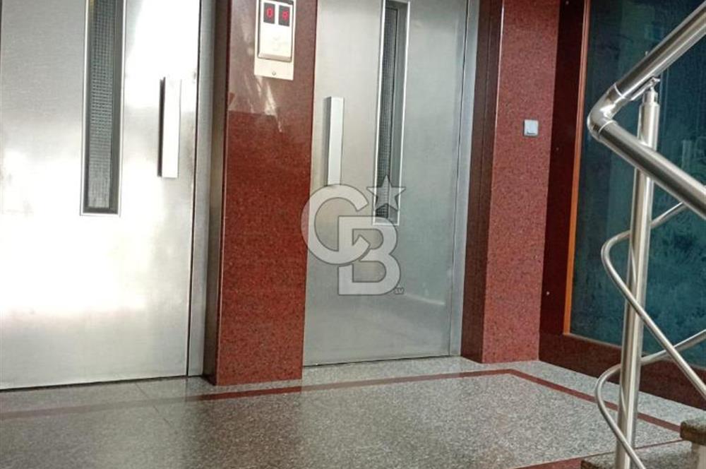 Göztepe Çimenzar Sokak'ta 4+1 Daire