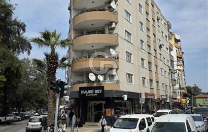 Şehzadeler Merkezi Lokasyonda Geniş 3+1 Köşe Daire