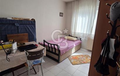 Şehzadeler Merkezi Lokasyonda Geniş 3+1 Köşe Daire