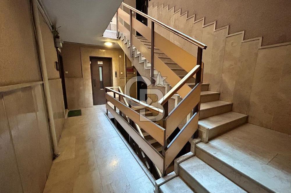 JOHN F. KENNEDY CAD. ÜZERİ SATILIK 1+1 OFİS & BÜRO