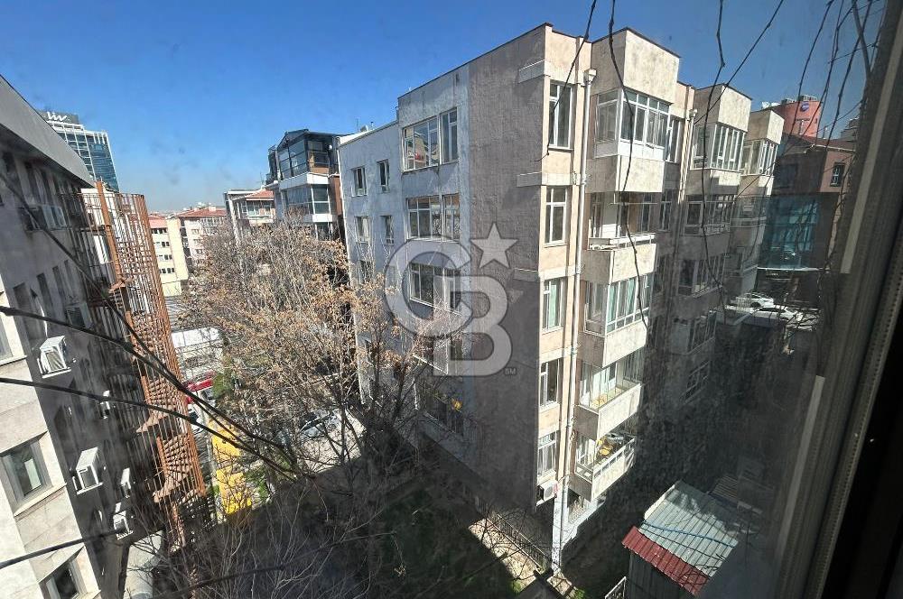 JOHN F. KENNEDY CAD. ÜZERİ SATILIK 1+1 OFİS & BÜRO