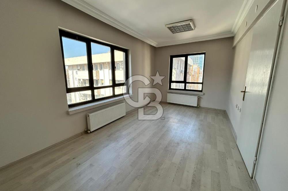 JOHN F. KENNEDY CAD. ÜZERİ SATILIK 1+1 OFİS & BÜRO