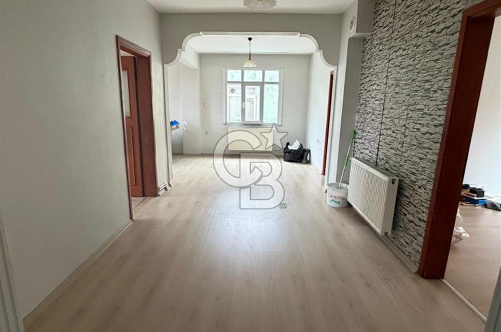 Kartal Topselvi Mahallesinde Üç Artı Bir Kiralık Daire
