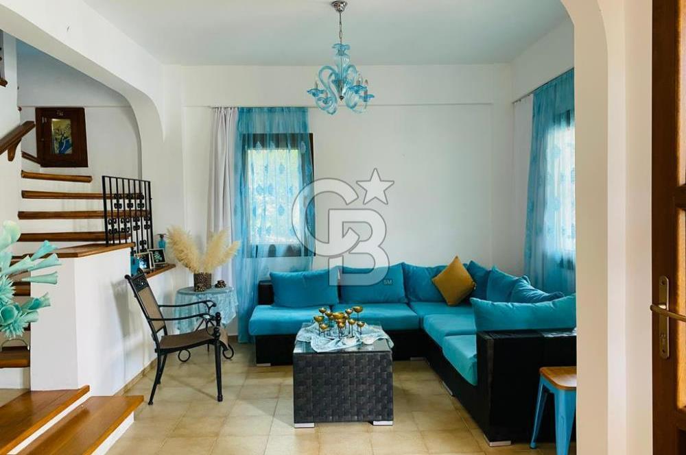 BİTEZ'DE HAVUZLU SİTEDE YILLIK KİRALIK VİLLA