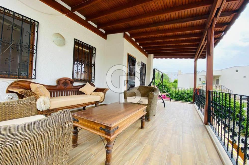 BİTEZ'DE HAVUZLU SİTEDE YILLIK KİRALIK VİLLA