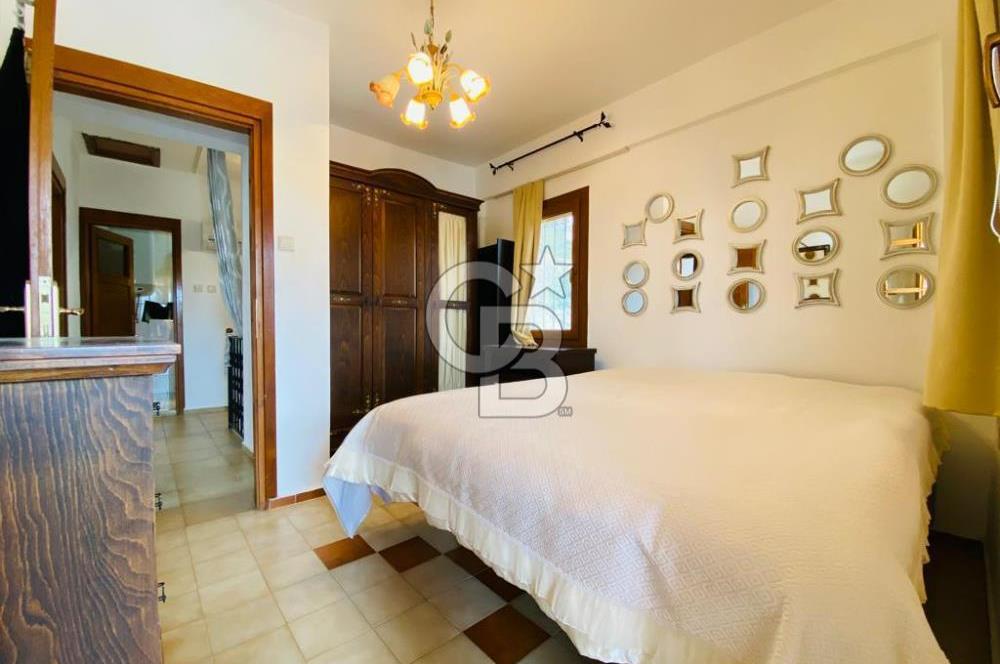 BİTEZ'DE HAVUZLU SİTEDE YILLIK KİRALIK VİLLA