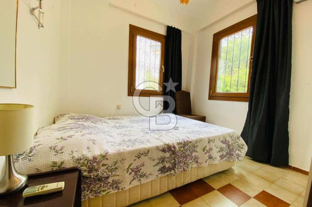 BİTEZ'DE HAVUZLU SİTEDE YILLIK KİRALIK VİLLA