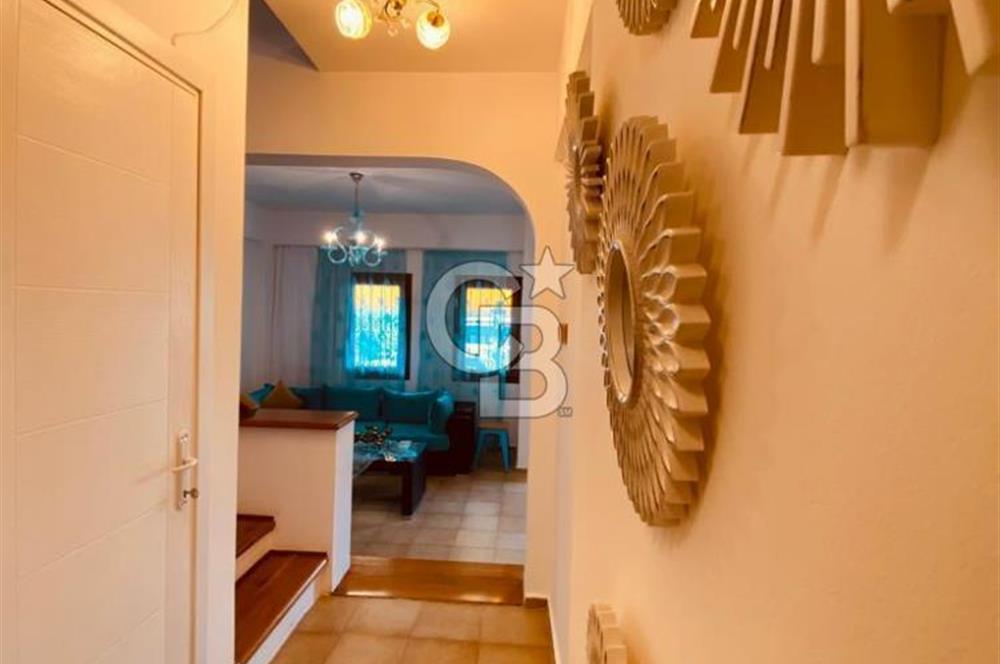 BİTEZ'DE HAVUZLU SİTEDE YILLIK KİRALIK VİLLA