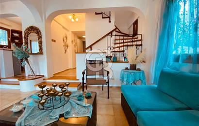 BİTEZ'DE HAVUZLU SİTEDE YILLIK KİRALIK VİLLA