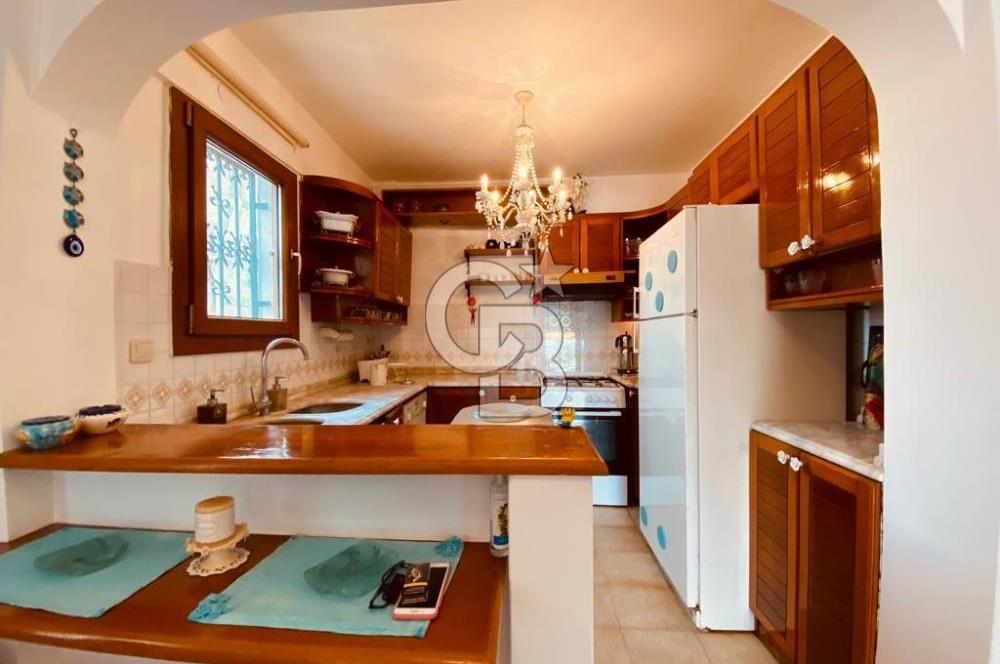 BİTEZ'DE HAVUZLU SİTEDE YILLIK KİRALIK VİLLA