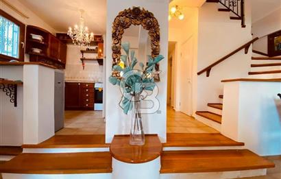 BİTEZ'DE HAVUZLU SİTEDE YILLIK KİRALIK VİLLA