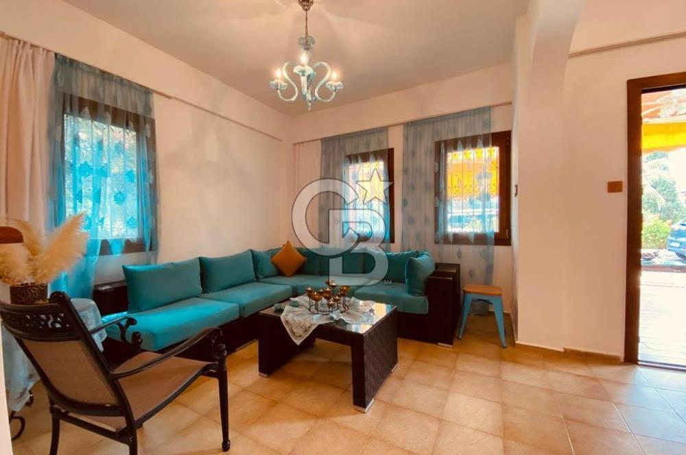 BİTEZ'DE HAVUZLU SİTEDE YILLIK KİRALIK VİLLA