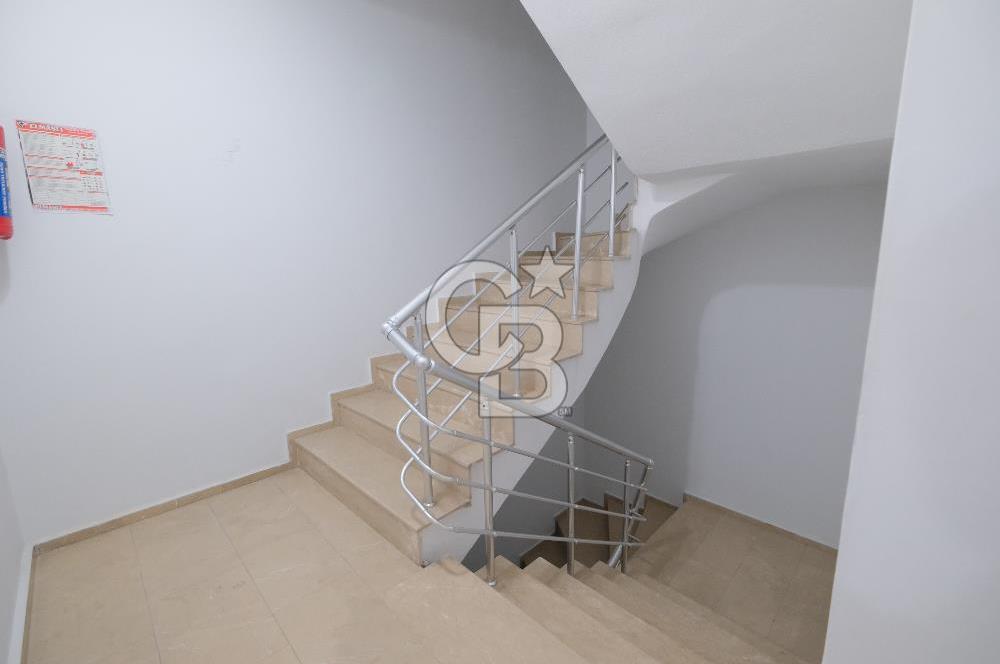 ÇİĞLİ ATAŞEHİR PELİT 4 SİTESİNDE SATILIK 3+1 ARAKAT DAİRE