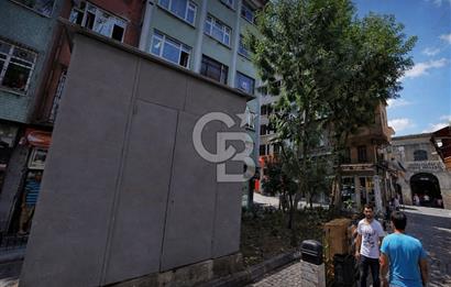 Tarihi Yarımada Kapalıçarşının yanında satılık dükkan