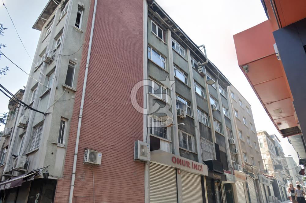 Tarihi Yarımada Kapalıçarşının yanında satılık dükkan