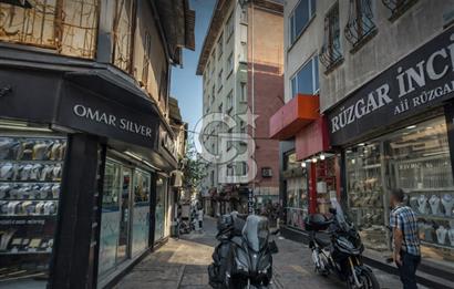 Tarihi Yarımada Kapalıçarşının yanında satılık dükkan