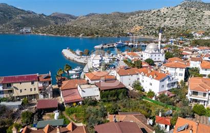 BOZBURUN MERKEZDE DENİZE SIFIR TEK KATLI KAGİR EV