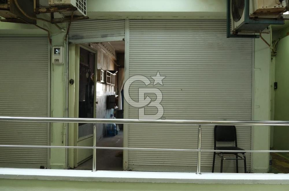 Tarihi Yarımada Kapalıçarşının yanında satılık dükkan