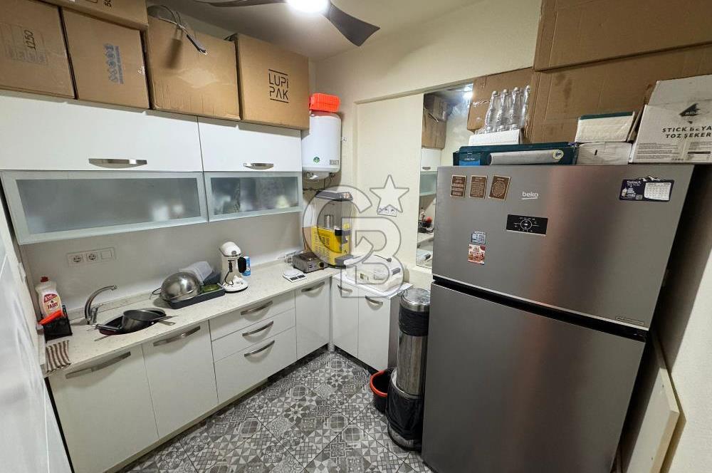 KADIKÖY TRAMVAY HATTI ÜZERİNDE DEVREN KİRALIK HAZIR KAFE