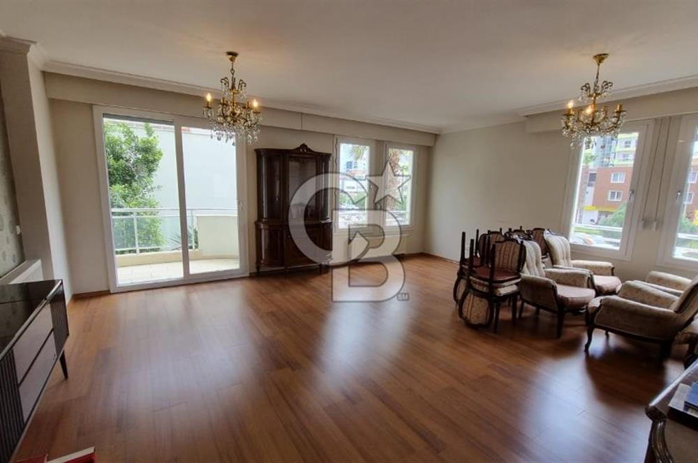 Yeni Girne Saklıbahçe Sitesi Havuz Manzaralı Satılık 3+1 Daire