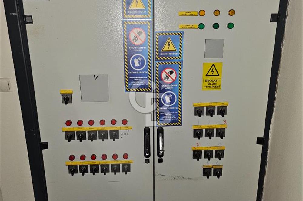 BANKADAN SATILIK FATİH’TE CADDE ÜZERİ, 575 m² DÜKKAN