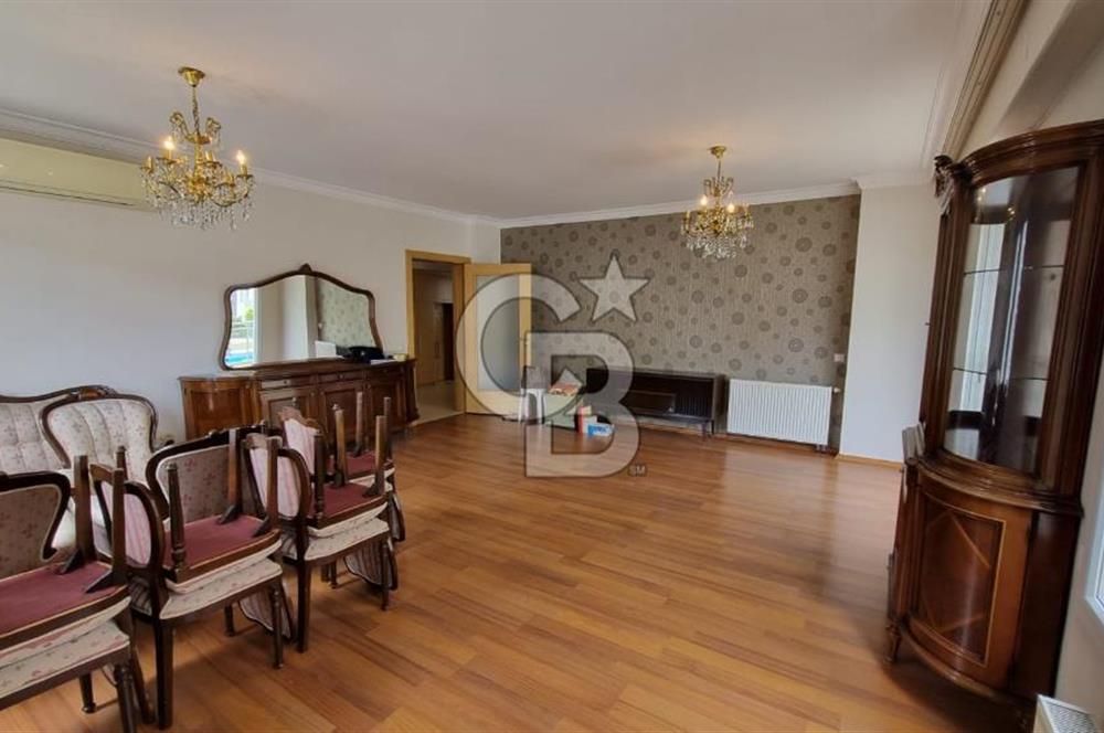 Yeni Girne Saklıbahçe Sitesi Havuz Manzaralı Satılık 3+1 Daire