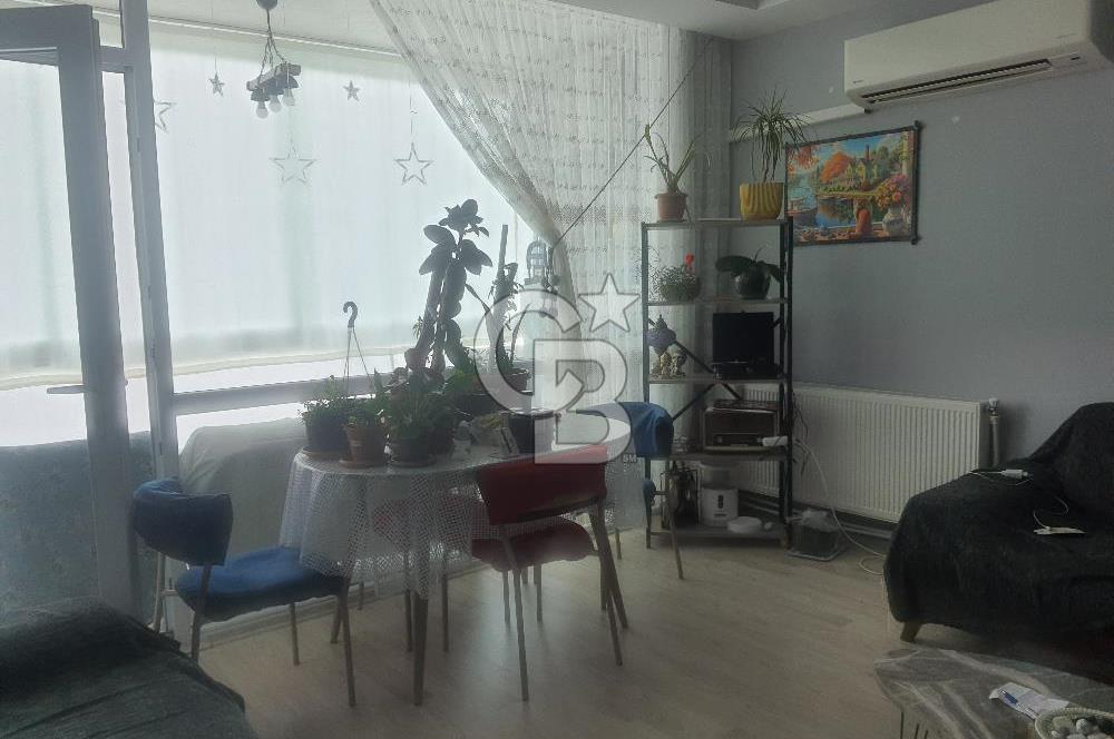 ÇİĞLİ UĞUR MUMCU MAHALLESİ EFE CİTY'DE ŞEHİR DEĞİŞİKLİĞİ NEDENİYLE SATILIK İÇİ YAPILI 2+1 DAİRE 