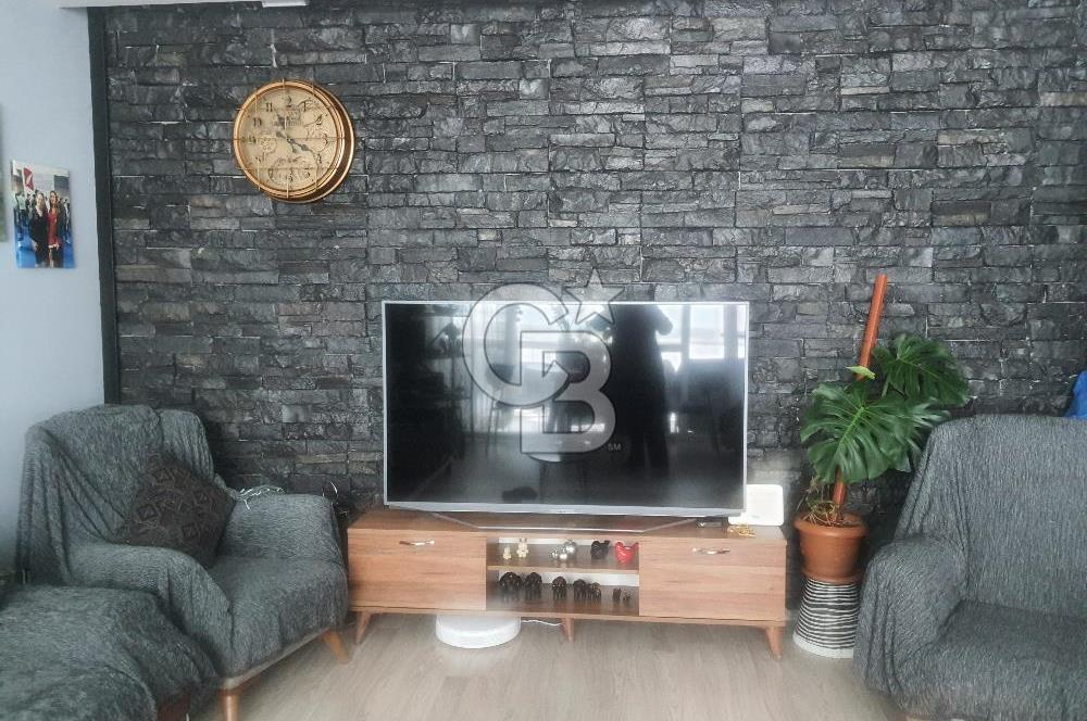 ÇİĞLİ UĞUR MUMCU MAHALLESİ EFE CİTY'DE ŞEHİR DEĞİŞİKLİĞİ NEDENİYLE SATILIK İÇİ YAPILI 2+1 DAİRE 