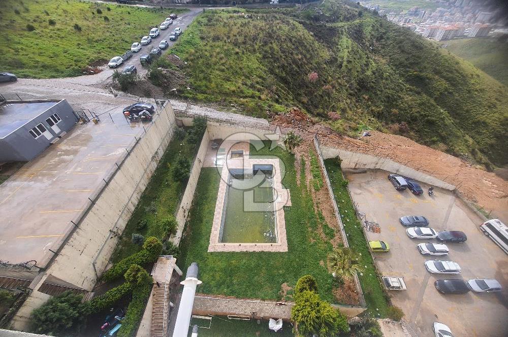 ÇİĞLİ UĞUR MUMCU MAHALLESİ EFE CİTY'DE ŞEHİR DEĞİŞİKLİĞİ NEDENİYLE SATILIK İÇİ YAPILI 2+1 DAİRE 