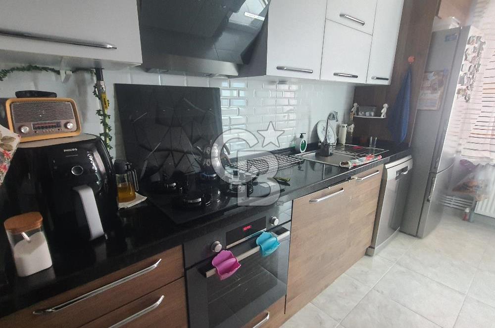 ÇİĞLİ UĞUR MUMCU MAHALLESİ EFE CİTY'DE ŞEHİR DEĞİŞİKLİĞİ NEDENİYLE SATILIK İÇİ YAPILI 2+1 DAİRE 