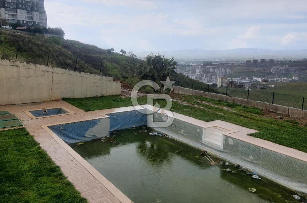 ÇİĞLİ UĞUR MUMCU MAHALLESİ EFE CİTY'DE ŞEHİR DEĞİŞİKLİĞİ NEDENİYLE SATILIK İÇİ YAPILI 2+1 DAİRE 