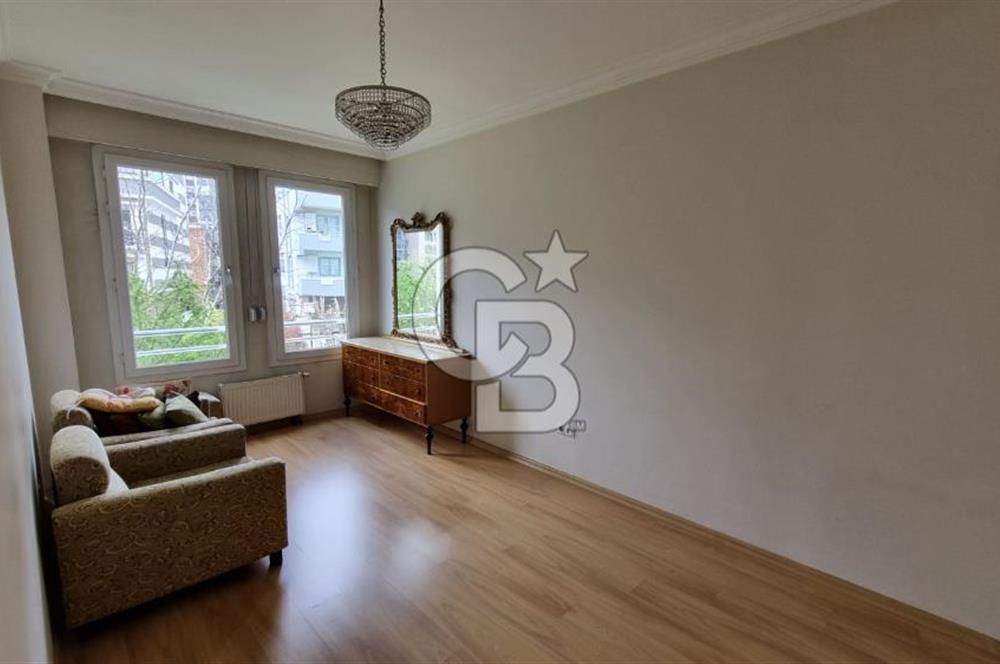 Yeni Girne Saklıbahçe Sitesi Havuz Manzaralı Satılık 3+1 Daire