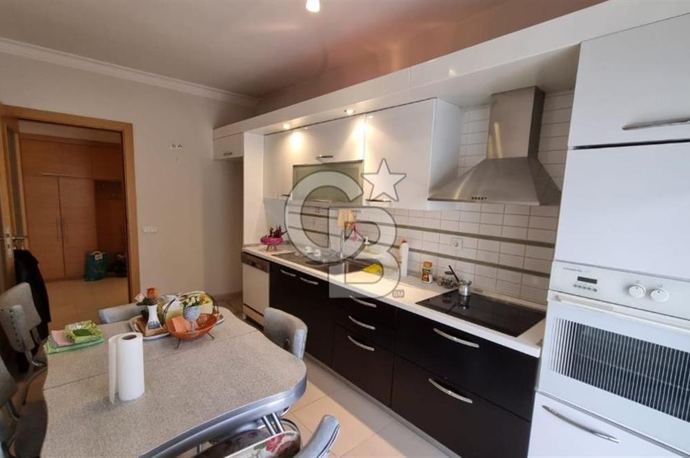 Yeni Girne Saklıbahçe Sitesi Havuz Manzaralı Satılık 3+1 Daire