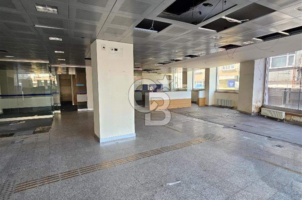 BANKADAN SATILIK FATİH’TE CADDE ÜZERİ, 575 m² DÜKKAN