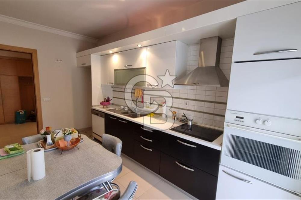 Yeni Girne Saklıbahçe Sitesi Havuz Manzaralı Satılık 3+1 Daire