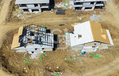 CB EAGLE'DAN EDREMİT YOLUNDA EMSALSİZ SATILIK 4+1 HAVUZLU VİLLA