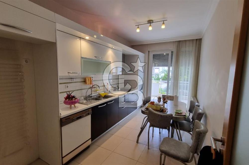 Yeni Girne Saklıbahçe Sitesi Havuz Manzaralı Satılık 3+1 Daire