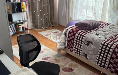 İSKİTLER ASMALI CADDESİNDE ASANSÖRLÜ ÇİFT BANYOLU KATTA 3+1