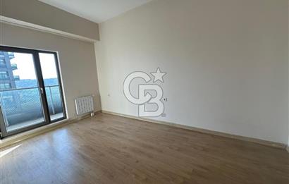 SEMBOL İSTANBUL'DA DENİZ MANZARALI BÜYÜK TİP 1+1 KİRALIK DAİRE