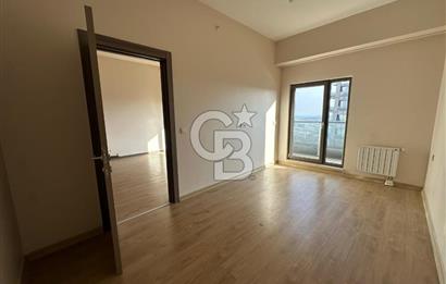 SEMBOL İSTANBUL'DA DENİZ MANZARALI BÜYÜK TİP 1+1 KİRALIK DAİRE