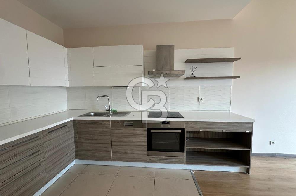 SEMBOL İSTANBUL'DA DENİZ MANZARALI BÜYÜK TİP 1+1 KİRALIK DAİRE