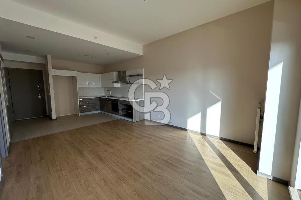 SEMBOL İSTANBUL'DA DENİZ MANZARALI BÜYÜK TİP 1+1 KİRALIK DAİRE