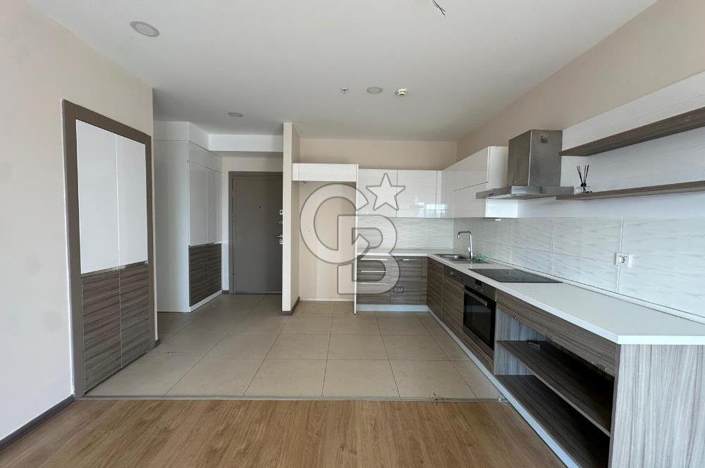 SEMBOL İSTANBUL'DA DENİZ MANZARALI BÜYÜK TİP 1+1 KİRALIK DAİRE