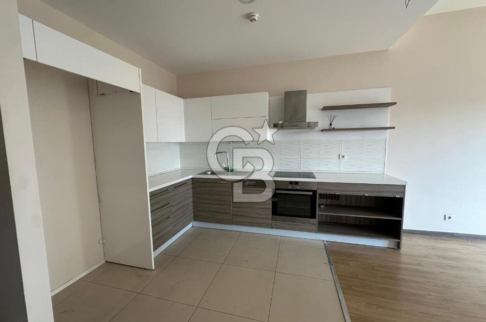 SEMBOL İSTANBUL'DA DENİZ MANZARALI BÜYÜK TİP 1+1 KİRALIK DAİRE