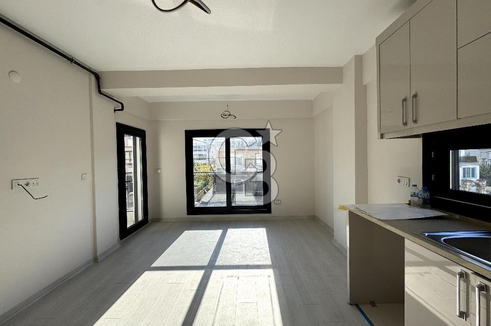 FOÇA'DA  SATILIK SIFIR 2+1  DAİRE