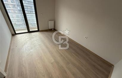 SUR YAPI SURCADDE 'DE CADDE MANZARALI KİRALIK 1+1 BALKONLU DAİRE